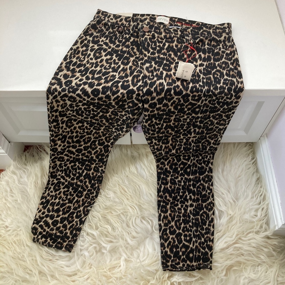 ALICE + OLIVIA High-Rise Straight Leg Jeans - Picture 5 of 11